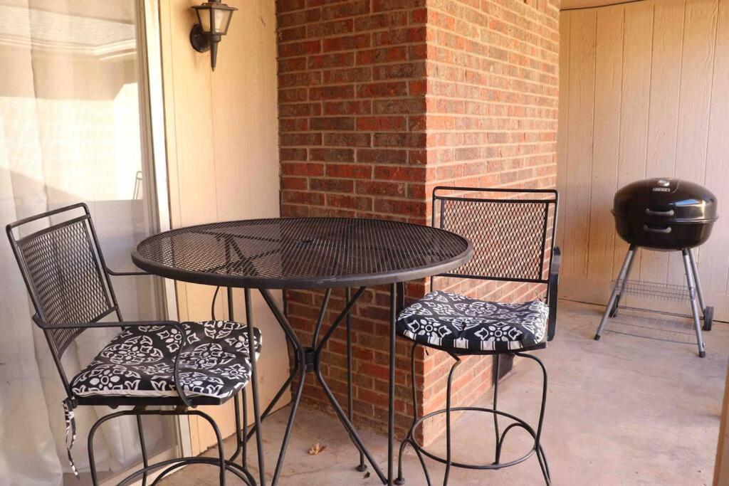 By Hwy, 3/2 , Sleeps Large Group Palo Duro Fun Villa Amarillo Exterior photo